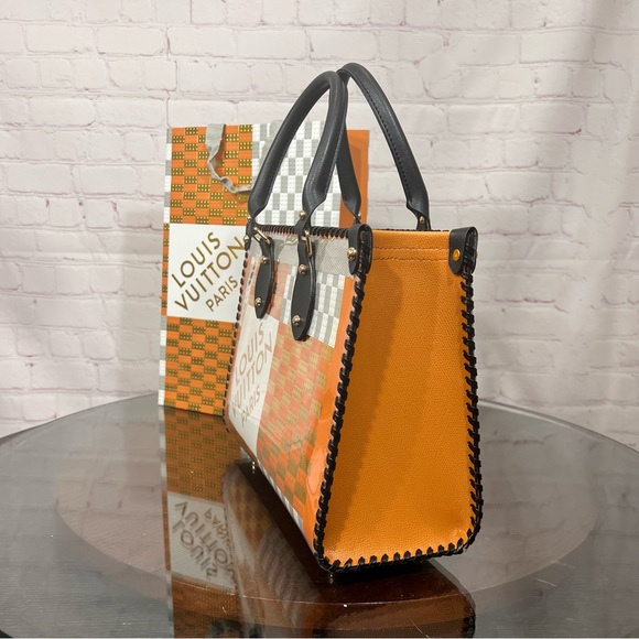 So Cute Tote made with a LOUIS VUITTON HOLIDAY ‘22 Lego Limited Edition Gift Bag - Picture 5 of 16